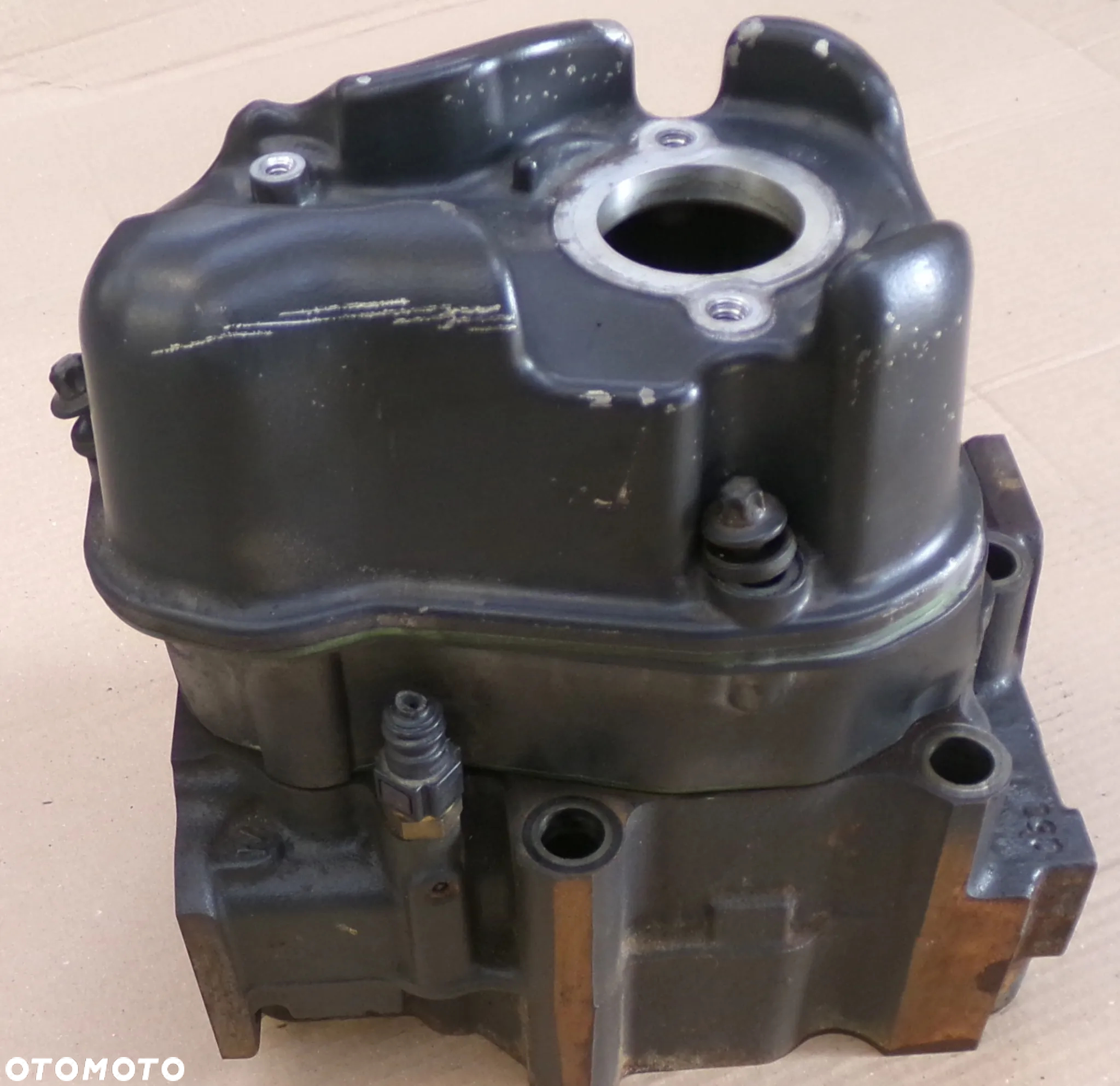 GŁOWICA SCANIA NTG GAZ LNG 2608566  2516127 - 5
