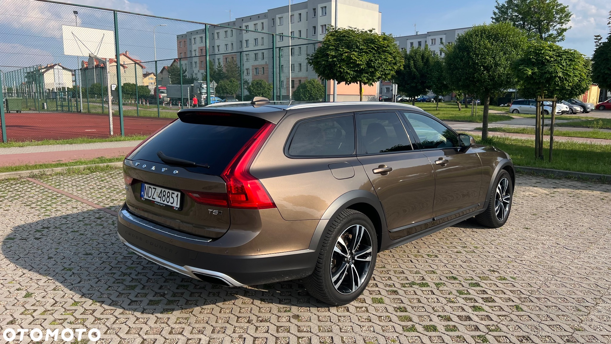 Volvo V90 Cross Country T5 AWD - 16