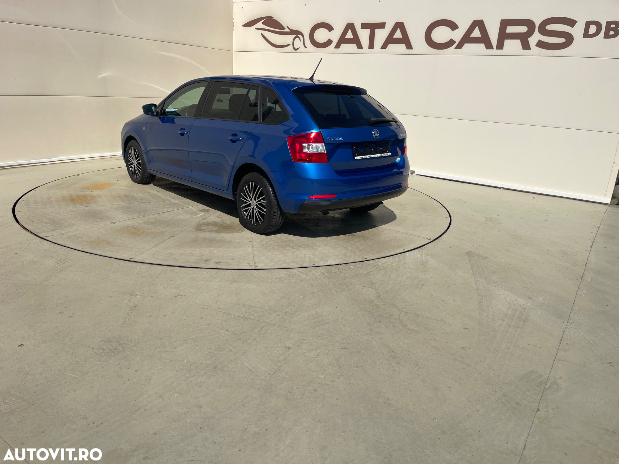 Skoda RAPID 1.6 TDI DSG Ambition - 12