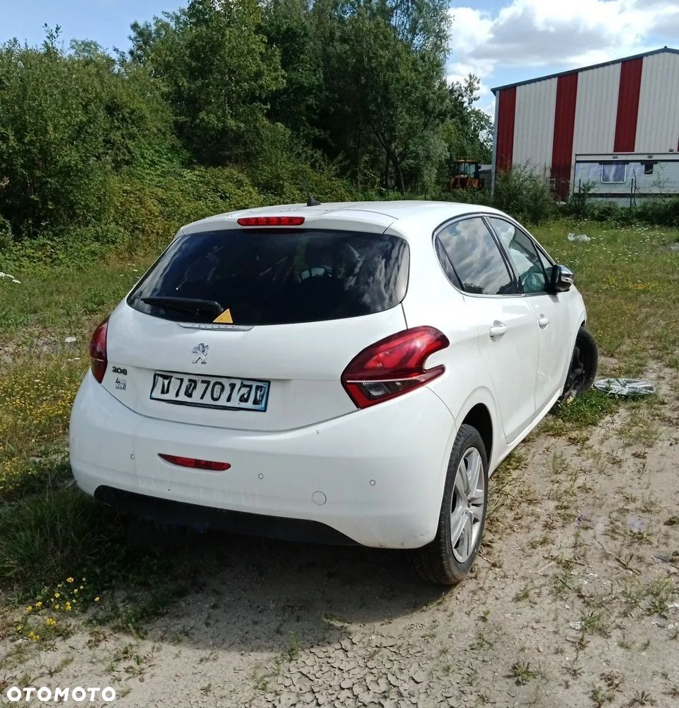 Peugeot 208 PureTech 110 Stop & Start Allure - 2