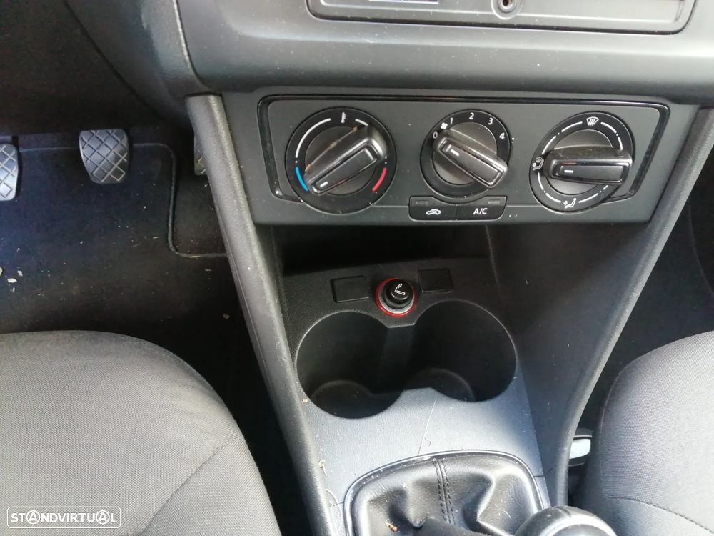 VW Polo 1.0 (Blue Motion ) Trendline - 7