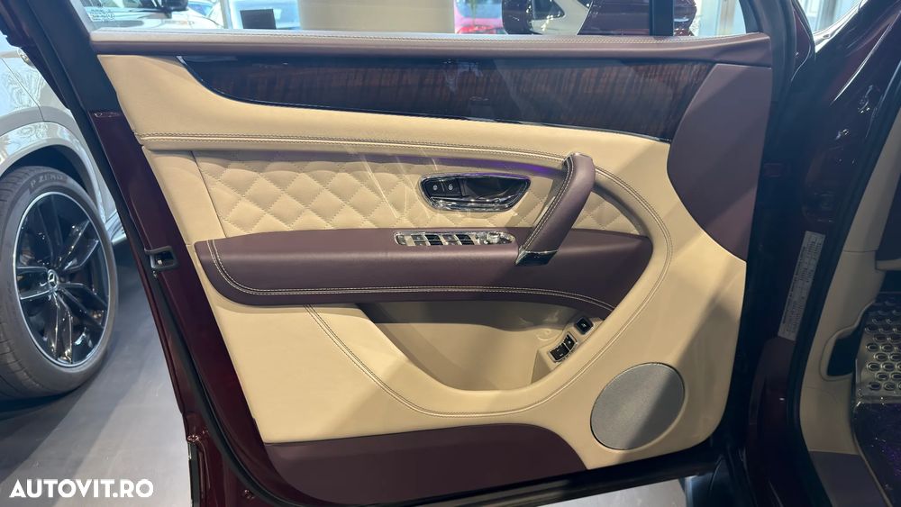 Bentley Bentayga - 12