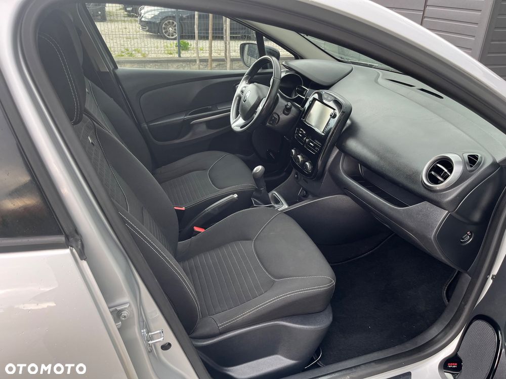 Renault Clio 1.2 16V Limited - 12