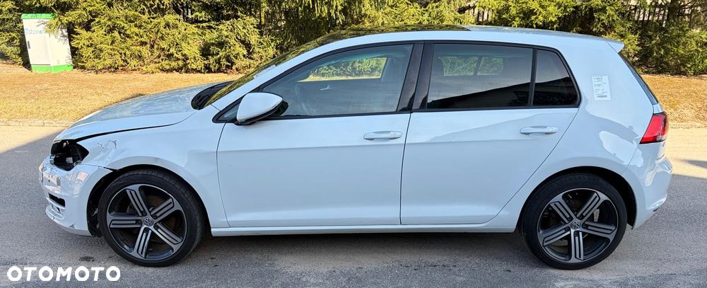 Volkswagen Golf - 8