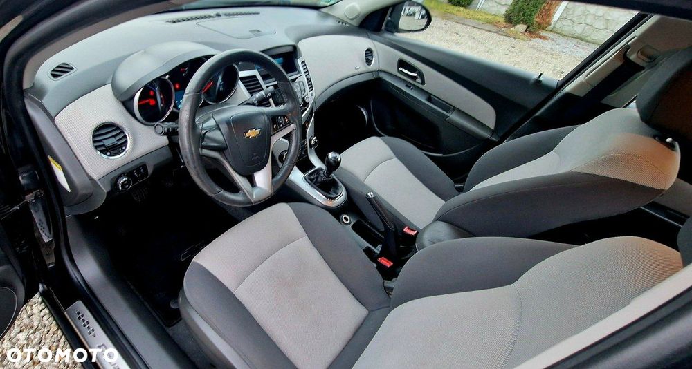 Chevrolet Cruze - 8