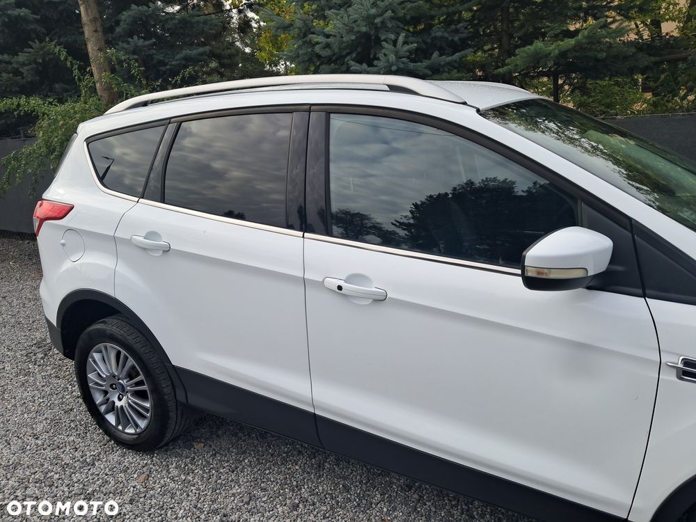 Ford Kuga 2.0 TDCi 2x4 Titanium - 27