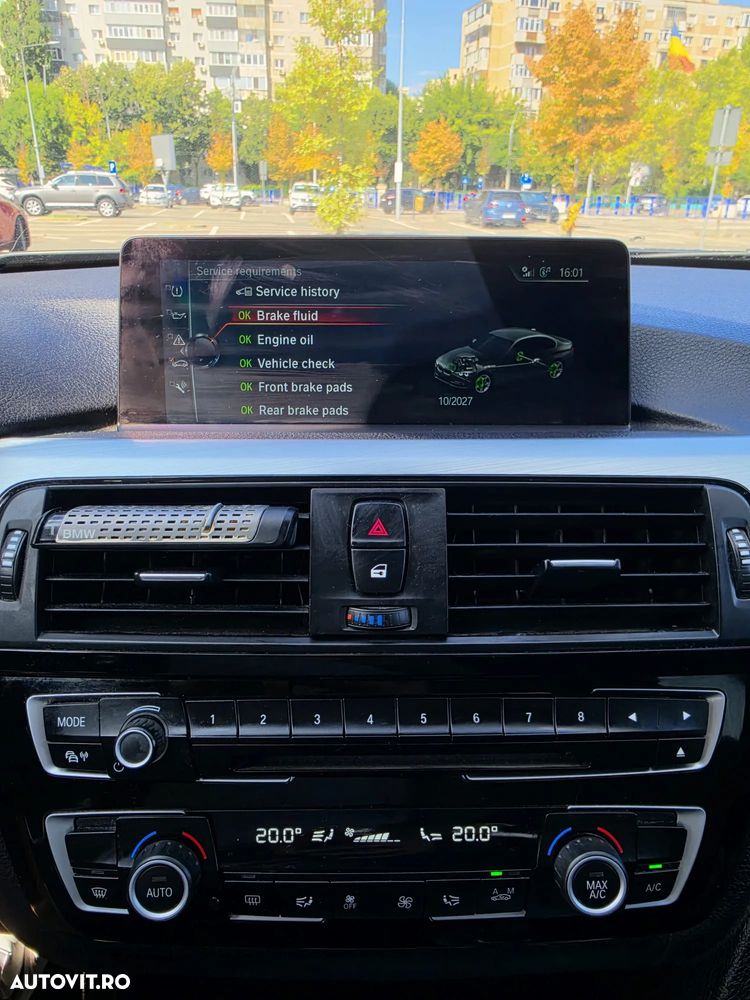 BMW Seria 3 330e iPerformance M Sport - 13