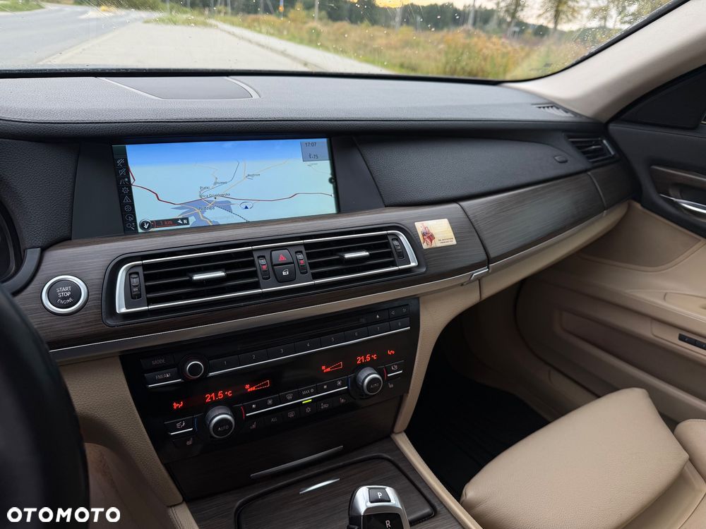 BMW Seria 7 730d - 17
