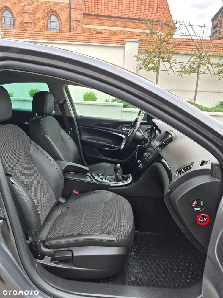 Opel Insignia - 10
