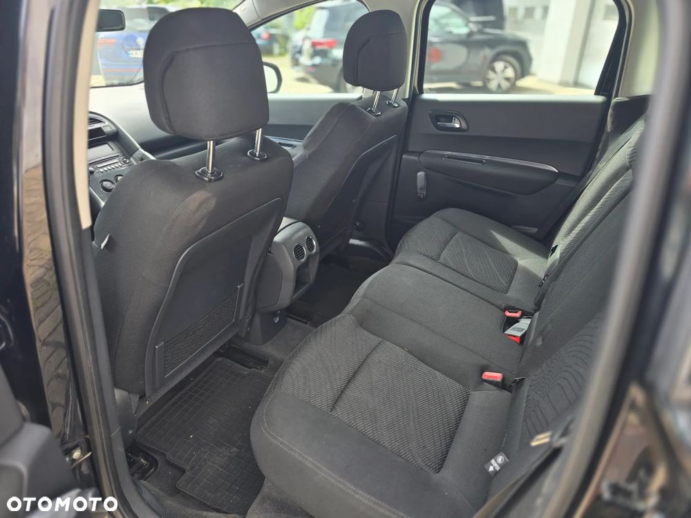 Peugeot 3008 1.6 HDi Trendy - 12
