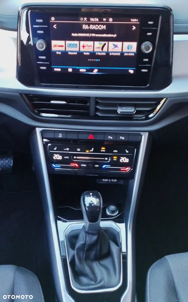 Volkswagen T-Roc - 16