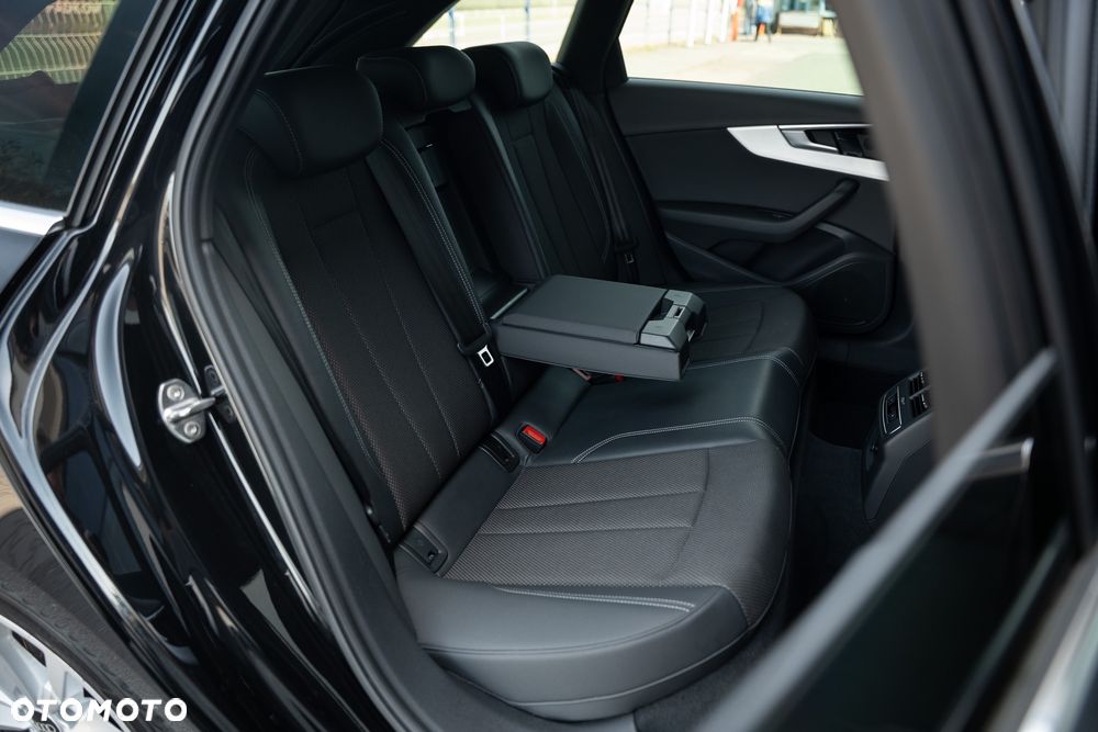 Audi A4 Avant 35 TFSI S tronic S line - 35
