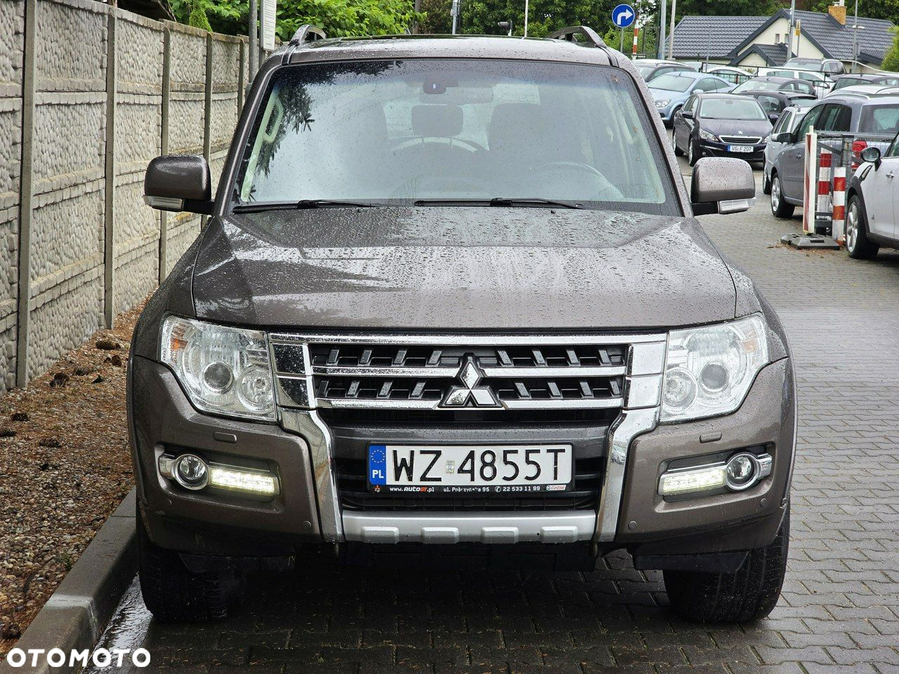 Mitsubishi Pajero - 2