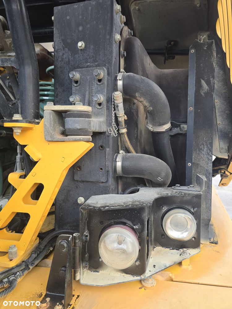 Volvo A25D - 22