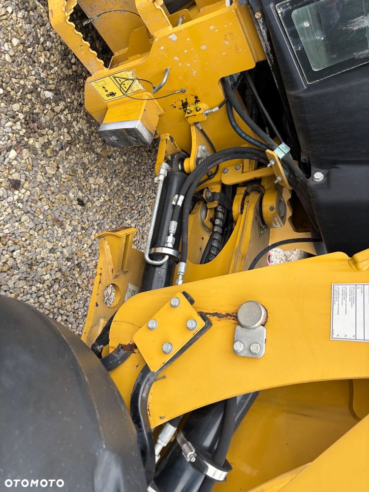 Caterpillar 907H2 rekin 4x4 łyzka dzielona z niemiec - 3