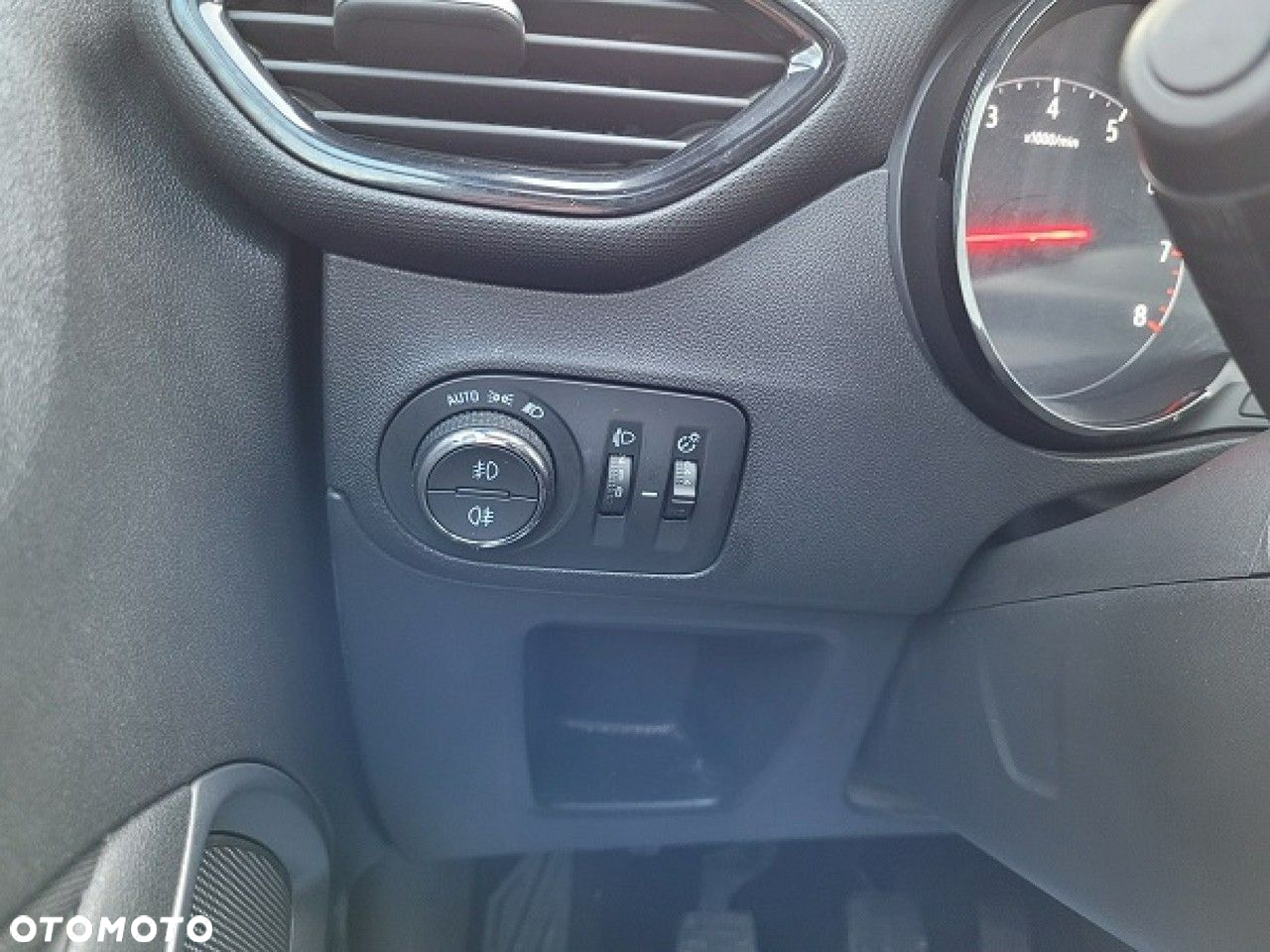 Opel Crossland X - 22