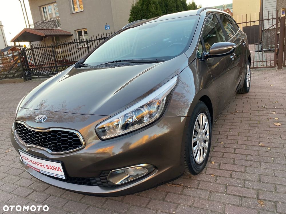 Kia Ceed 1.6 GDI Dream Team Edition - 22