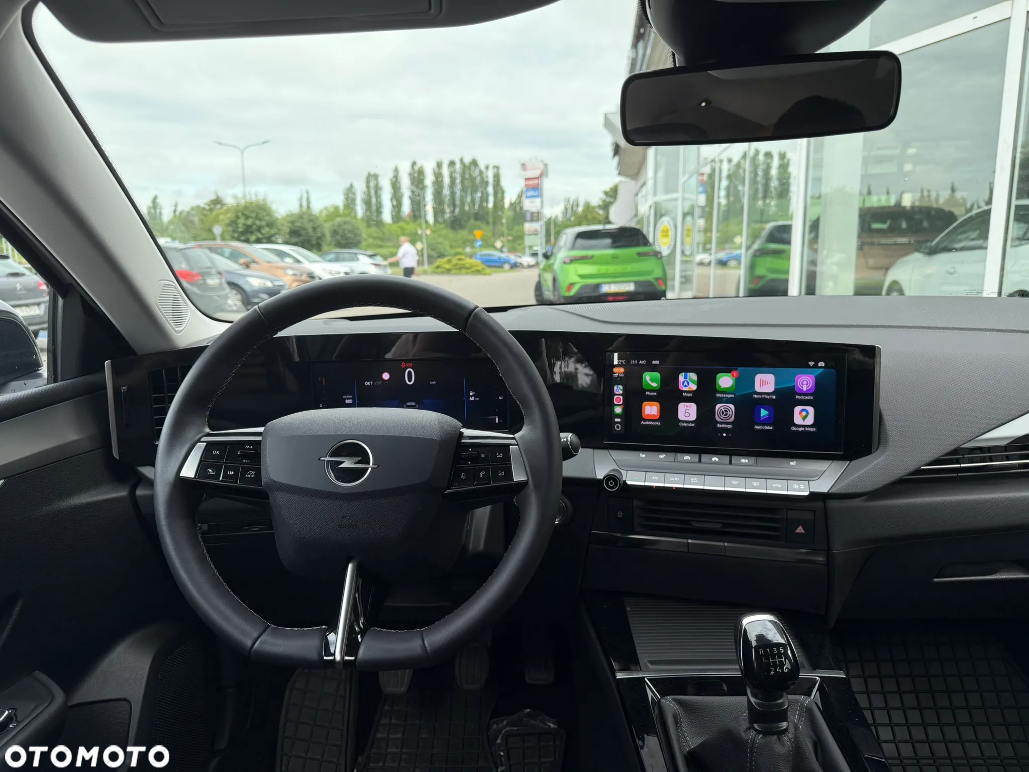Opel Astra V 1.2 T Edition S&S - 12