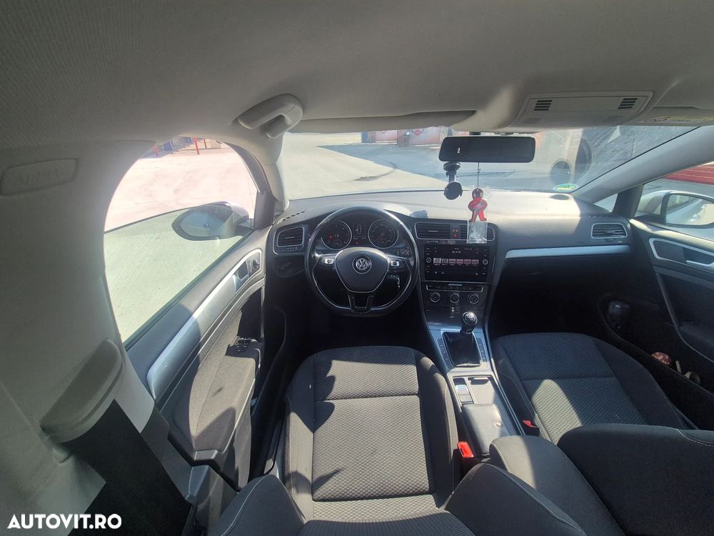 Volkswagen Golf 1.6 TDI SCR Comfortline - 9