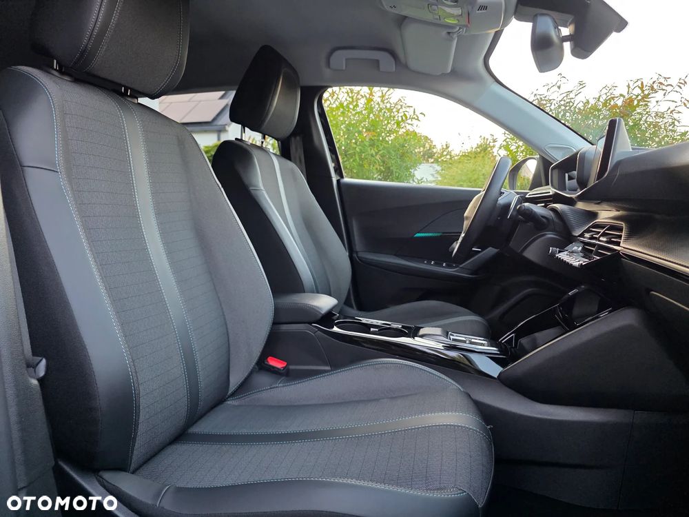Peugeot 2008 1.2 PureTech Allure S&S EAT8 - 8