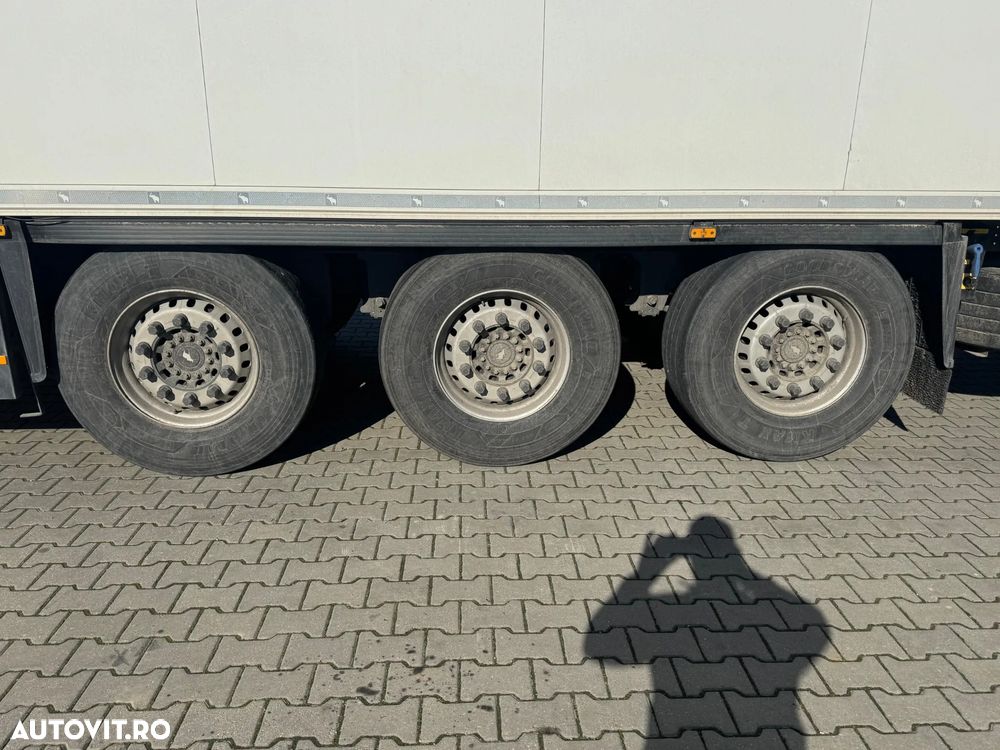 Schmitz Cargobull SKO Multitemp - 9