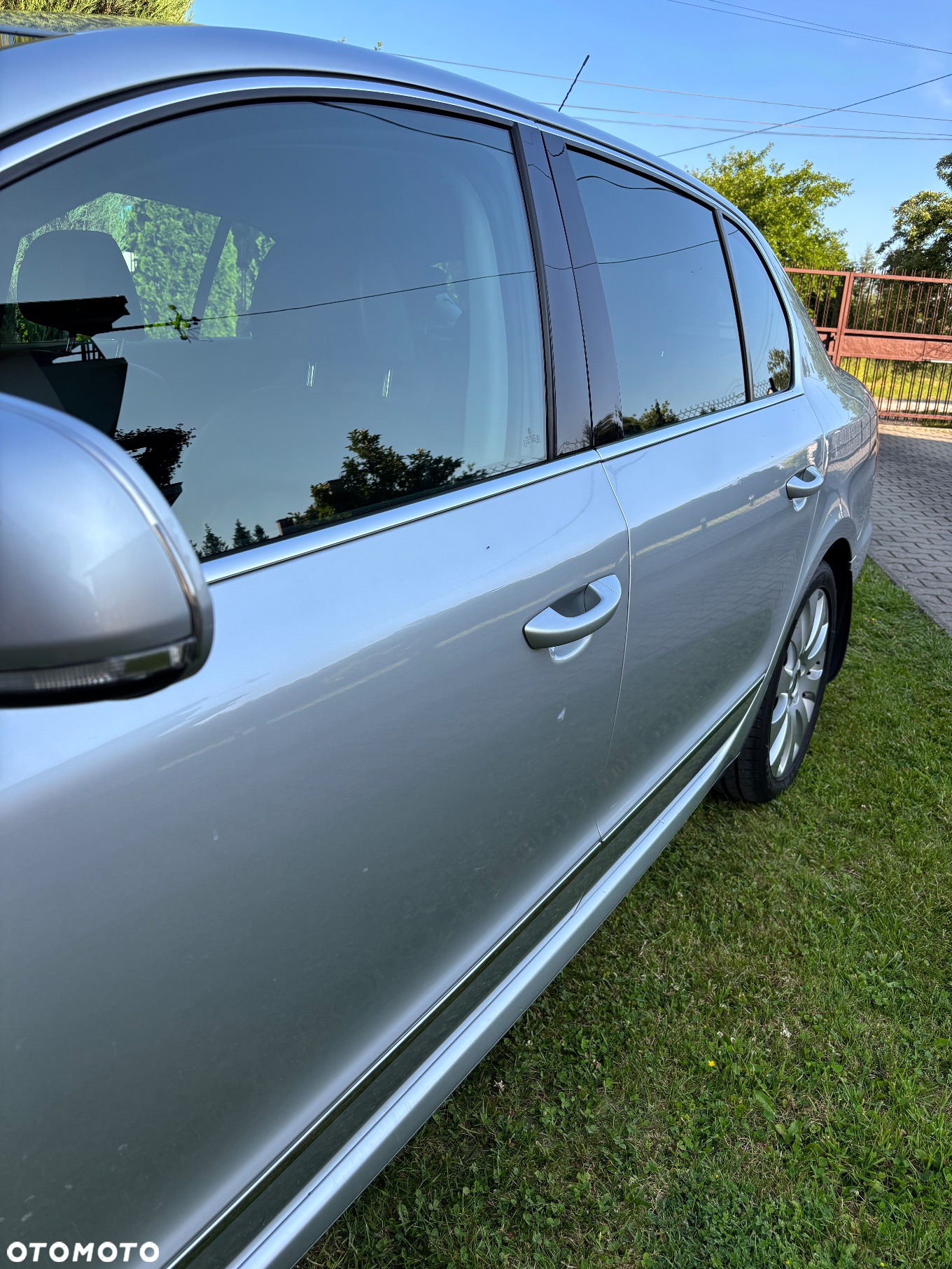 Skoda Superb 2.0 TDI DPF Elegance - 3