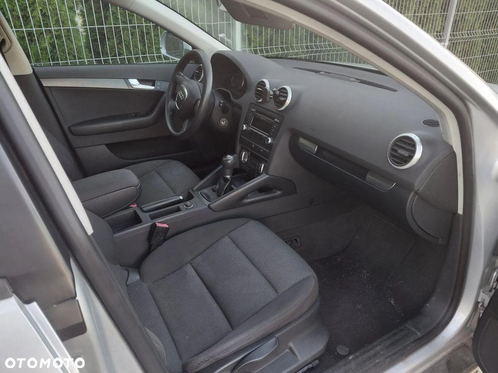 Audi A3 Sportback 2.0 TDI Attraction - 4