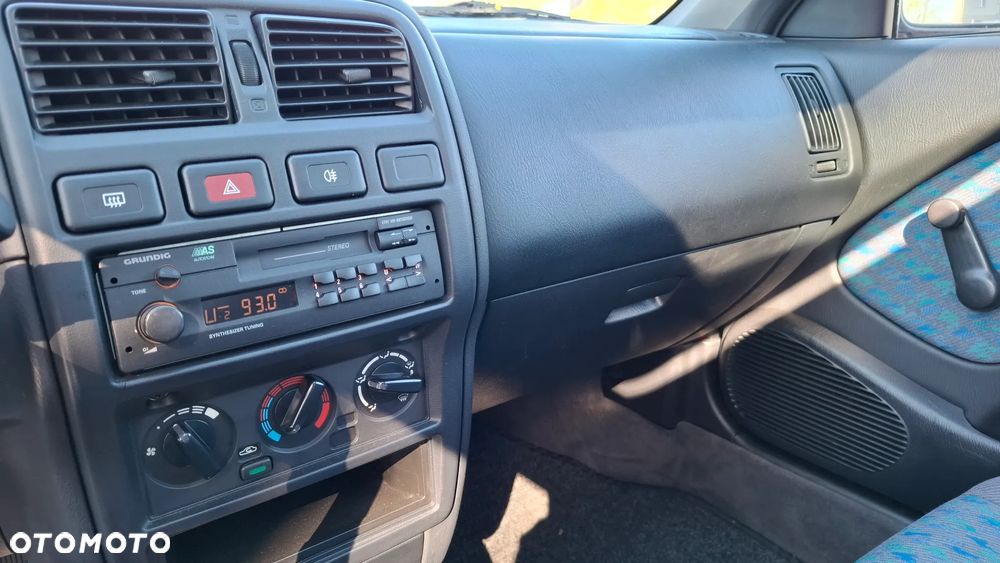 Nissan Almera 1.4 S - 21