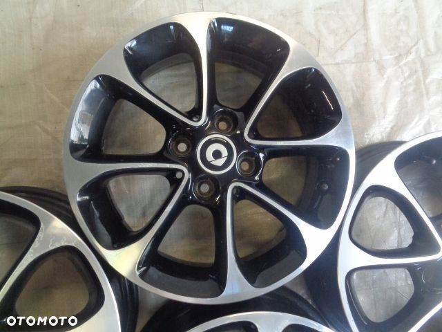 4x Felgi Smart ForTwo III C453 15 403004314R 4x100 5J ET32 5,5J ET42 - 4