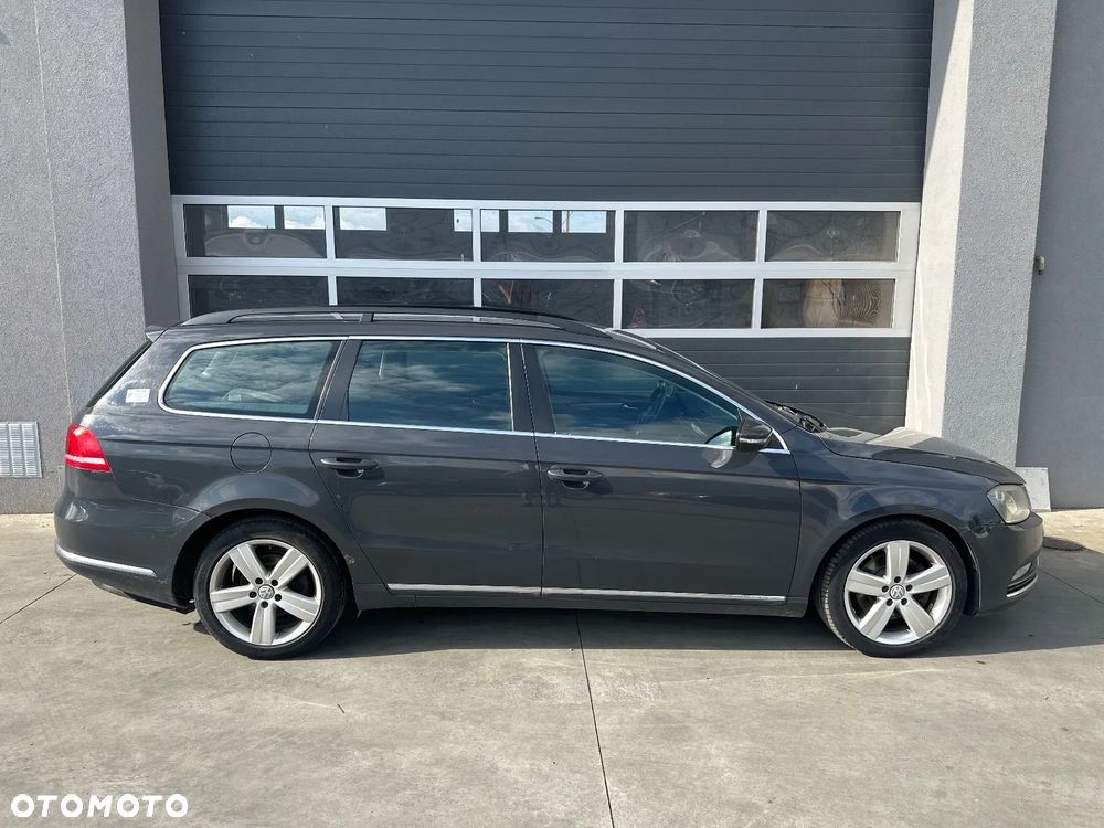 Volkswagen Passat 2.0 TDI 4Motion BlueMotion Technol Comfortline - 8