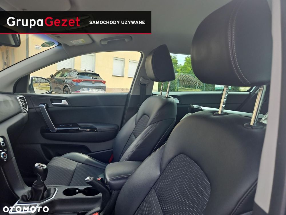 Kia Sportage 1.6 GDI Black Edition 2WD - 11