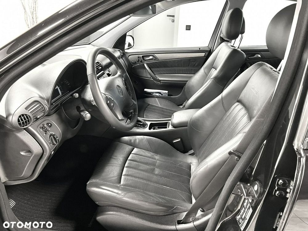 Mercedes-Benz Klasa C 32 AMG - 18