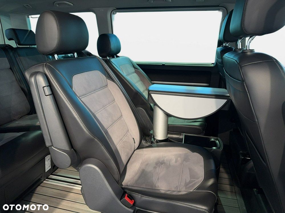 Volkswagen Multivan - 15