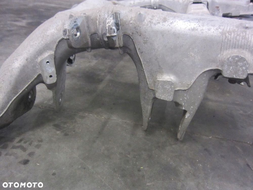BMW 5 F07 F10 F11 F06 BELKA ZAWIESZENIA TYLNEGO SANKI TYŁ 6799103 6793802 - 9