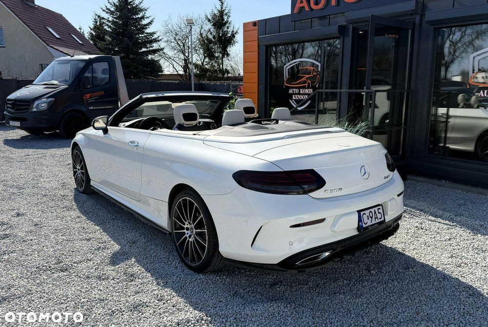 Mercedes-Benz Klasa C 300 4Matic 9G-TRONIC AMG Line - 4