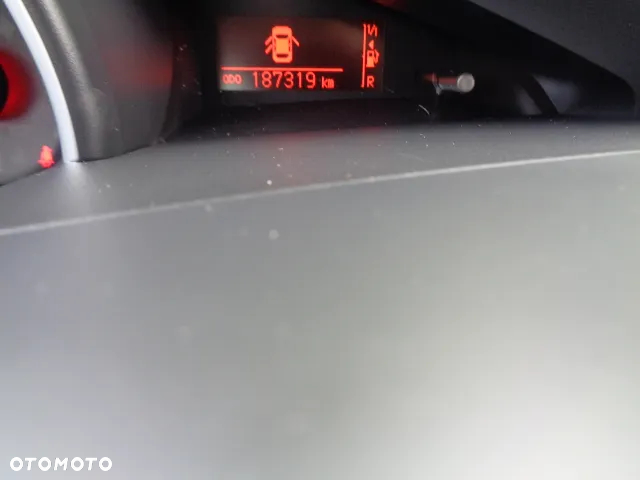 Toyota Verso 1.8 Prestige 7os EU6 - 24