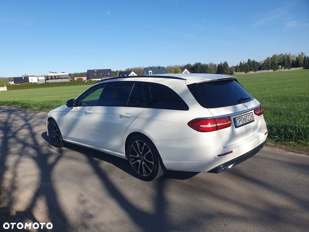 Mercedes-Benz Klasa E 220 d 9G-TRONIC Avantgarde - 24