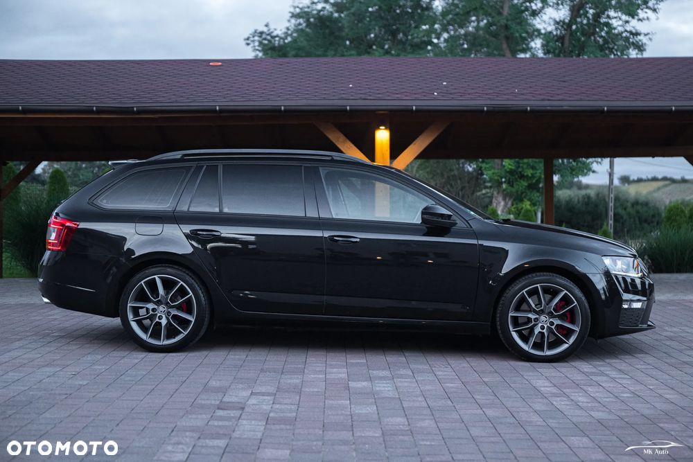 Skoda Octavia Combi 2.0 TDI RS - 5