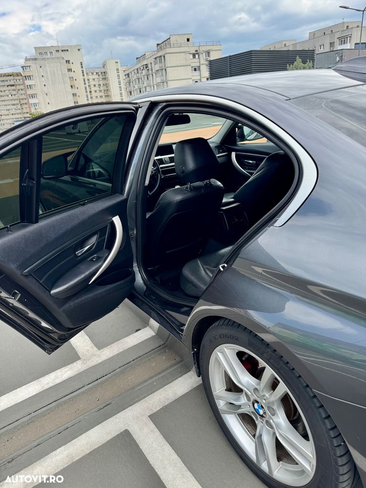 BMW Seria 3 320d EfficientDynamics Edition - 12