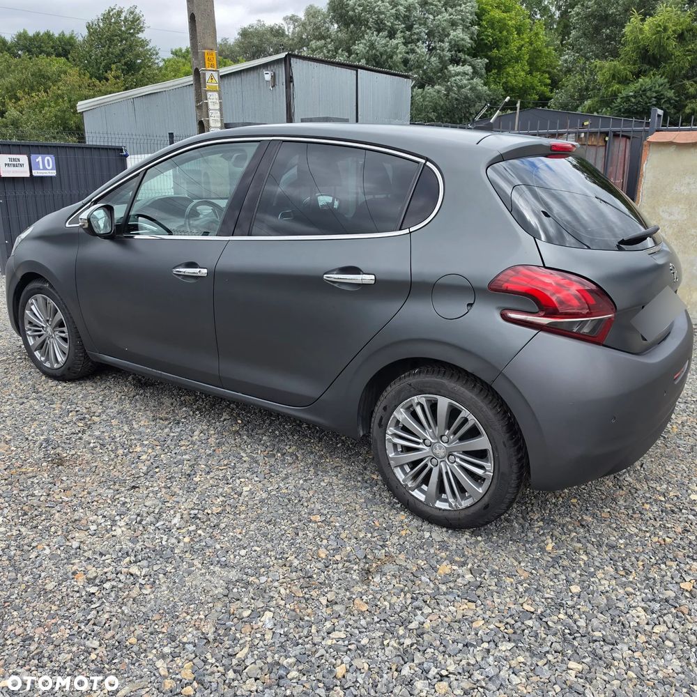 Peugeot 208 1.2 PureTech Style - 3