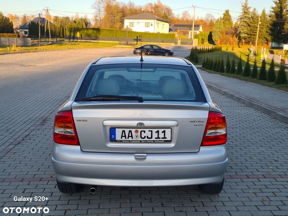 Opel Astra - 4