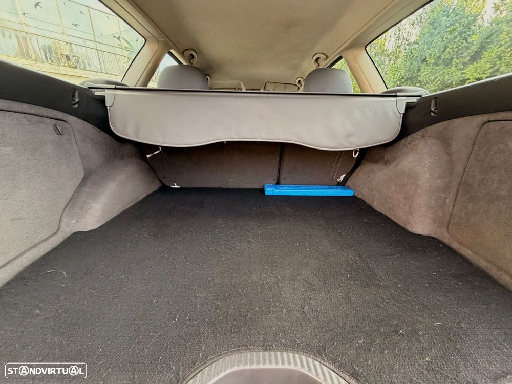 Ford Focus 1.4 Comfort - 19