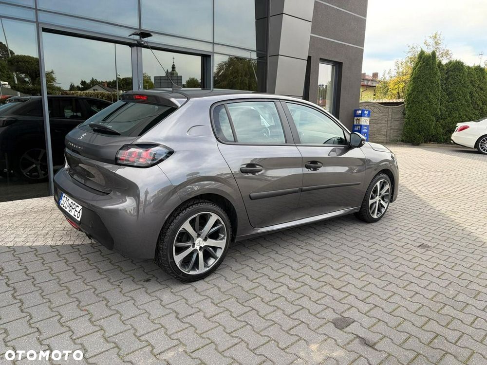 Peugeot 208 - 3