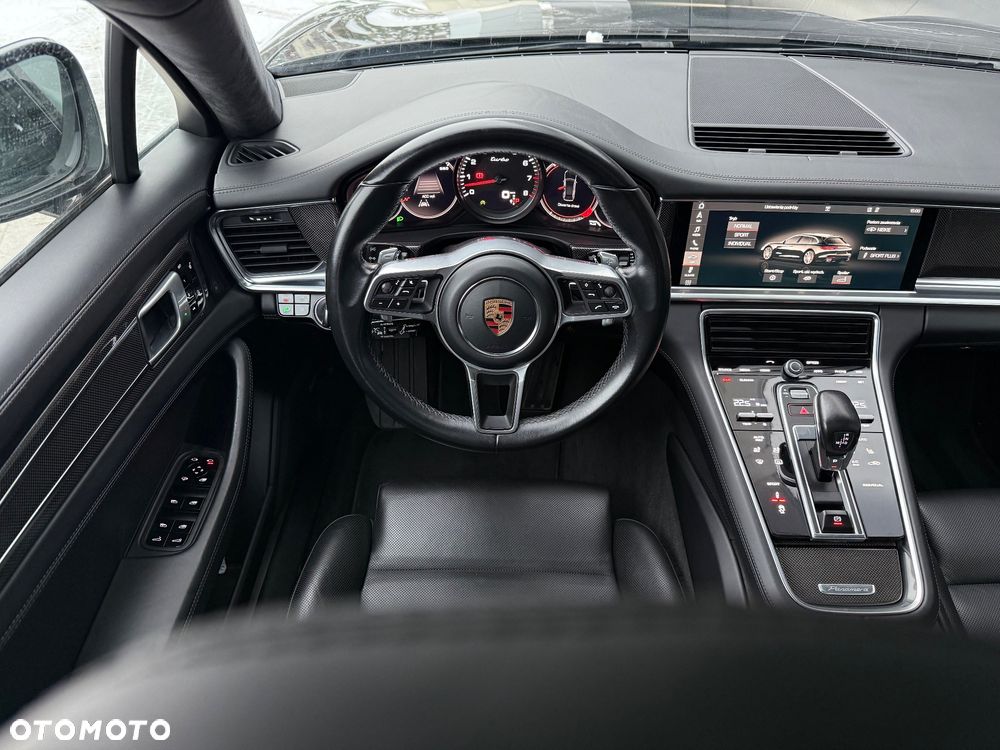 Porsche Panamera Turbo - 39