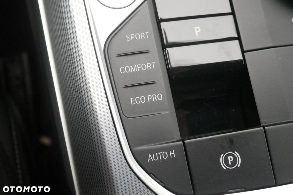 BMW Seria 3 - 24
