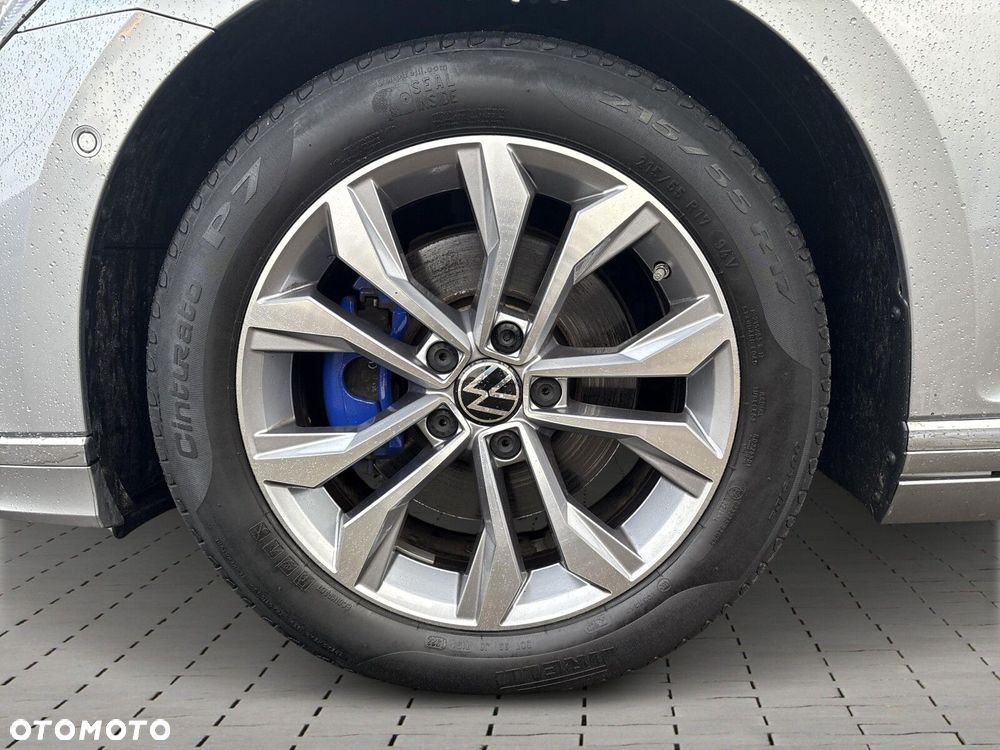 Volkswagen Passat - 34