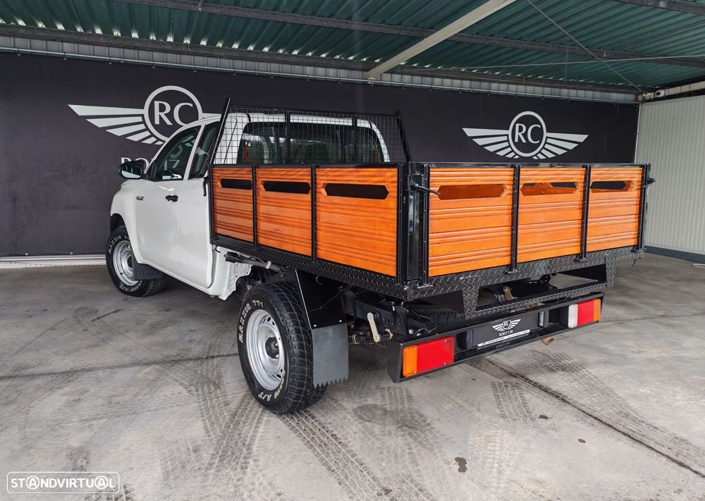 Toyota Hilux - 6