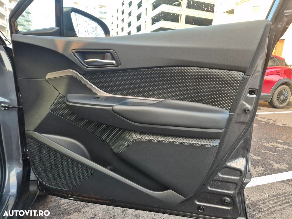 Toyota C-HR 1.8 HSD 122 CP 4x2 CVT C-ult Style - 27