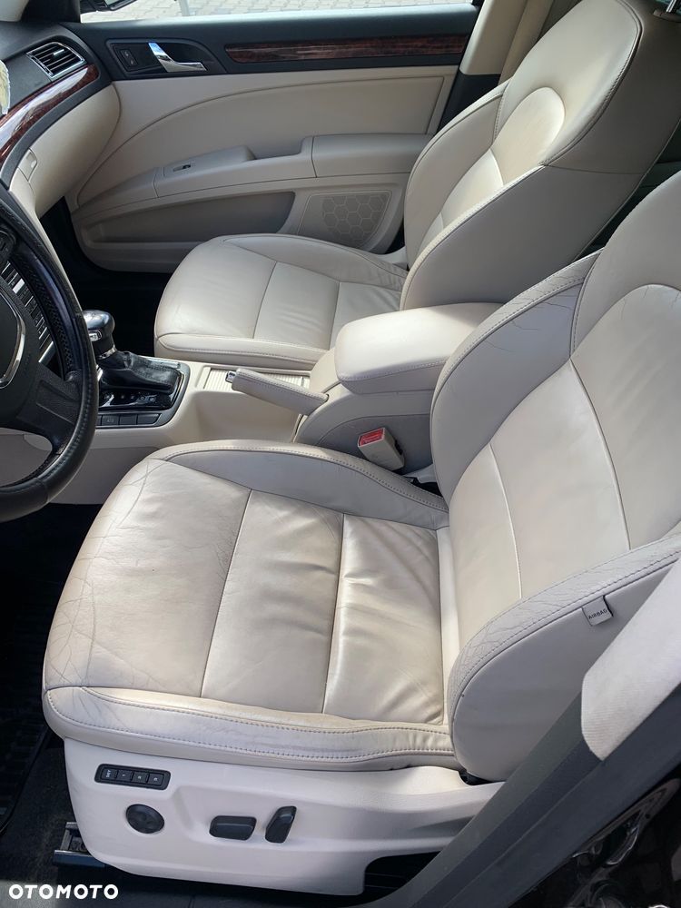 Skoda Superb 2.0 TSI Platinum DSG - 19
