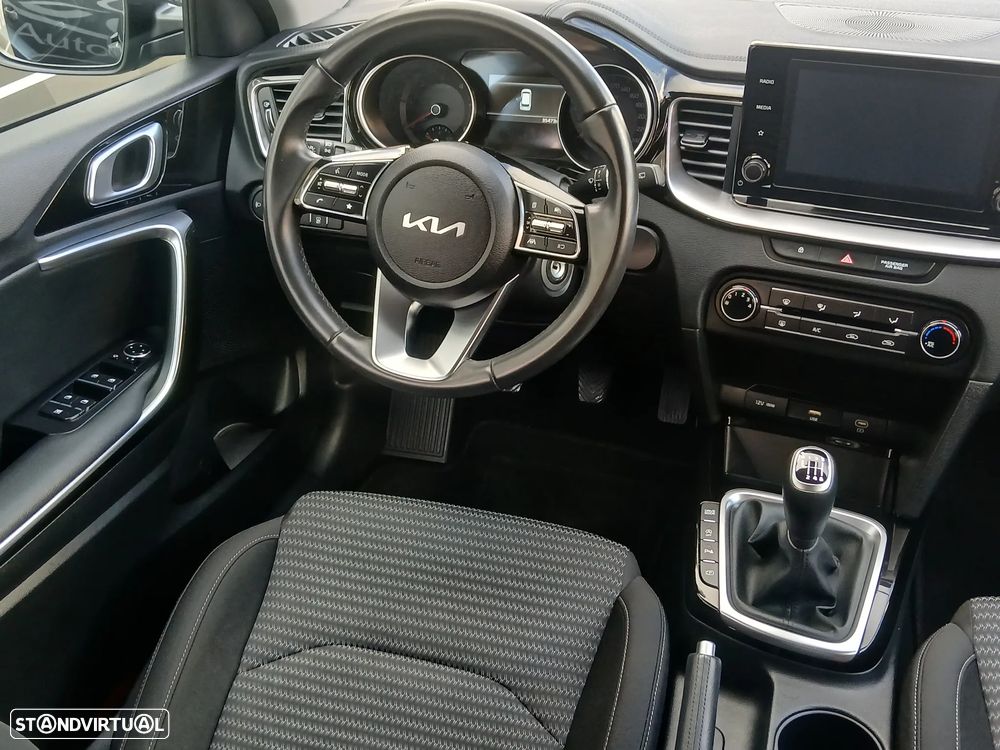 Kia Ceed SW 1.6 CRDi MHEV Dynamic - 12